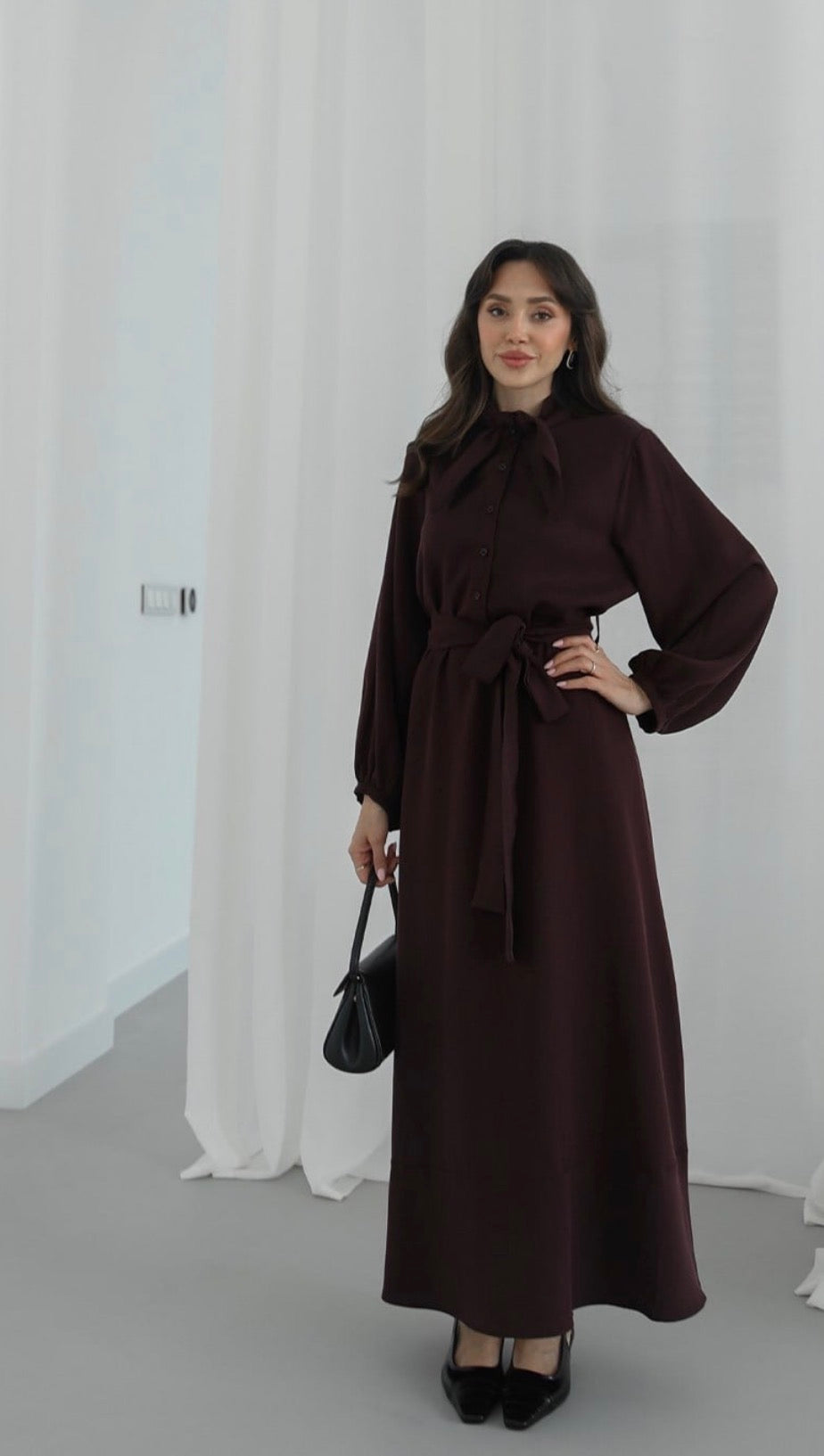 Robe longue avec ceinture