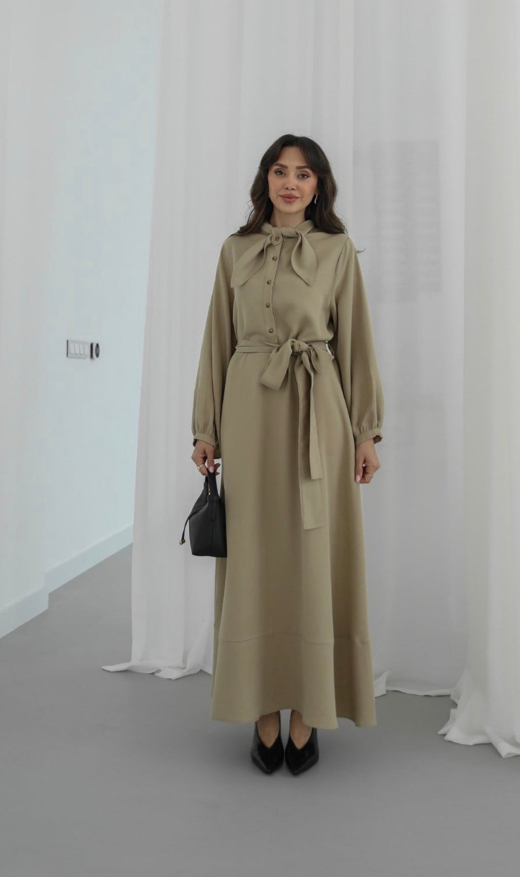 Robe longue avec ceinture