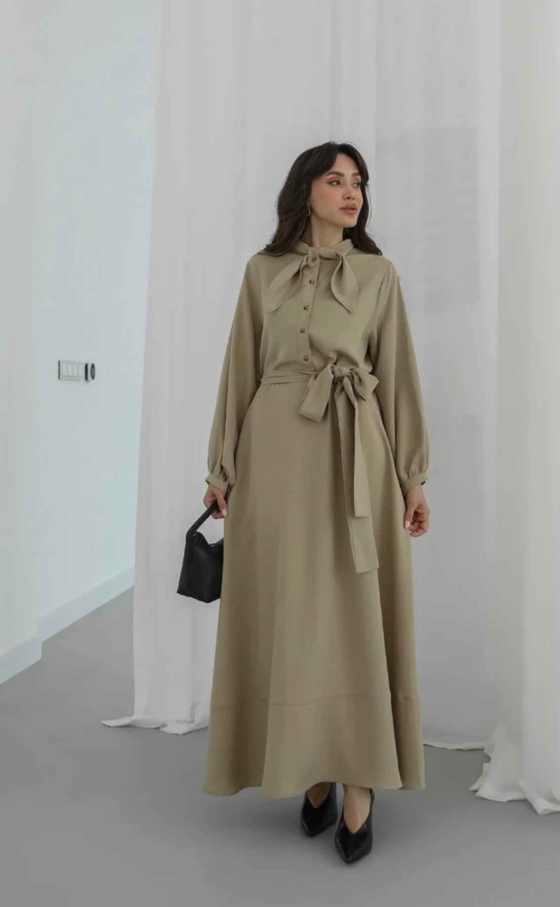 Robe longue avec ceinture